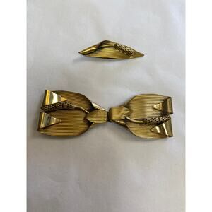 vintage 1940s belt buckle and dress clip, art deco jewelry set, brass leaves